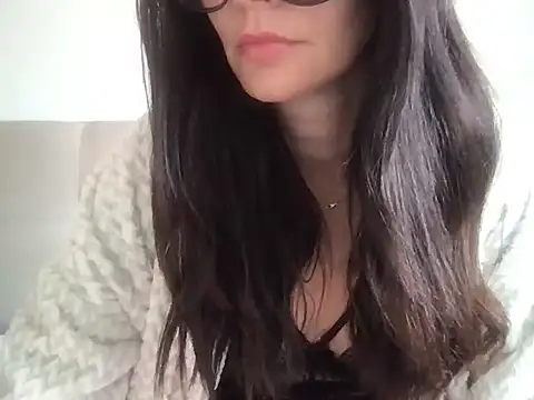 paolajonez online show from February 21, 5:46 pm