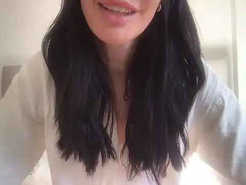 paolajonez online show from July 21, 1:45 pm