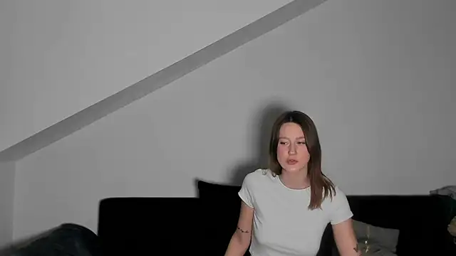 laurasommer online show from March 13, 7:48 pm