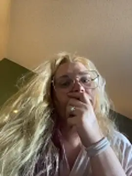 Lalalynn online show from February 23, 4:17 pm