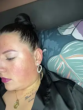 xlinastarrx online show from April 15, 5:41 am