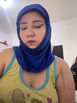 hannahayat online show from June 16, 3:35 pm