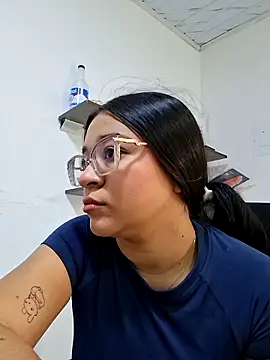 -VICKKY online show from June 15, 2:28 pm
