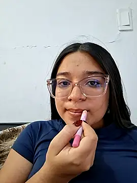 -VICKKY online show from July 4, 7:32 pm