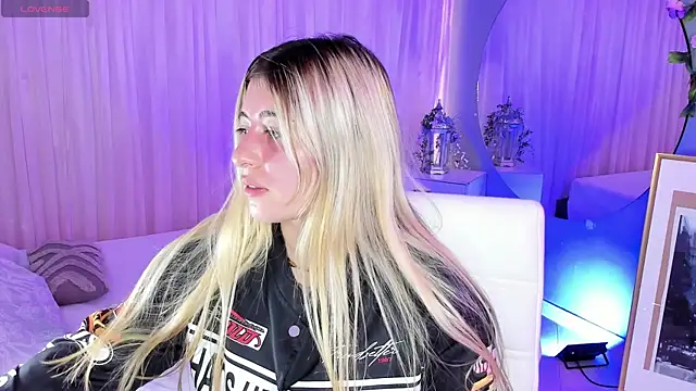 tiffany becker online show from May 11, 1:02 pm