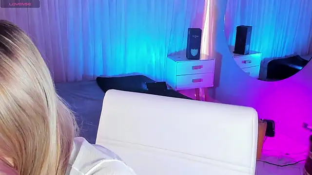 tiffany becker online show from June 26, 1:12 pm