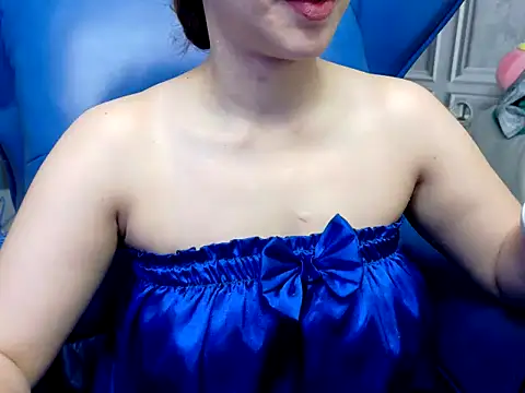 Snapshot of Cherry_6969 chatting on October 18, 1:41 am Cherry 6969 online show from October 18, 1:41 am