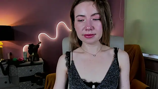 Mia Tasty online show from September 27, 7:04 am