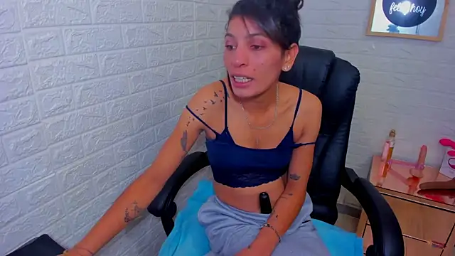 ImCrazzy online show from February 15, 3:11 pm