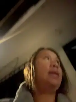 Emiily lee online show from July 9, 9:22 am