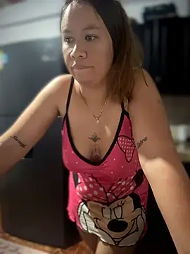 Emiily lee online show from July 29, 9:42 am