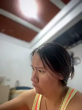 Emiily lee online show from July 23, 9:06 am