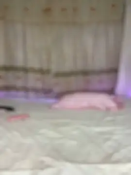 Emiily lee online show from December 2, 10:16 am