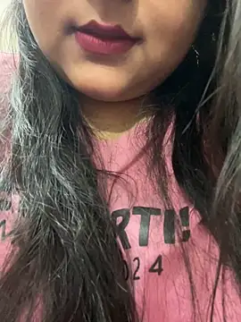 smile pretty online show from November 19, 4:29 pm