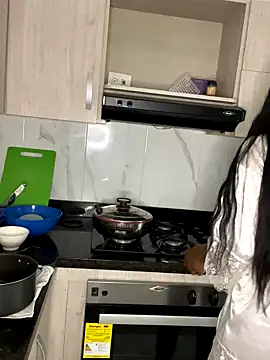 paula  cruzz online show from November 6, 9:10 pm