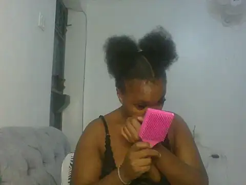 Ebony butt online show from July 5, 9:31 pm