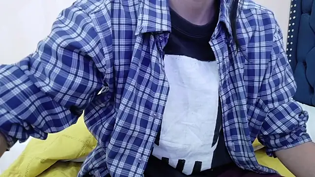 yourcuteneighbourr online show from February 28, 3:17 am