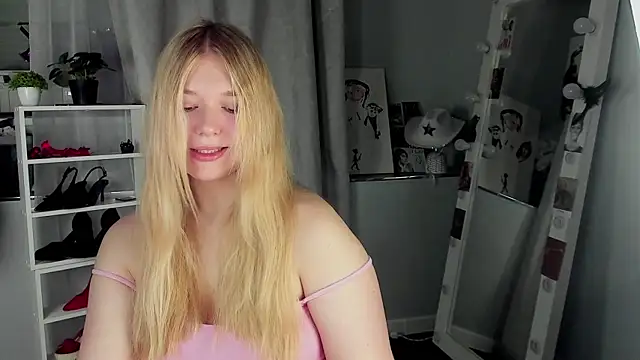 Rebecca Kelly online show from November 24, 2:35 am