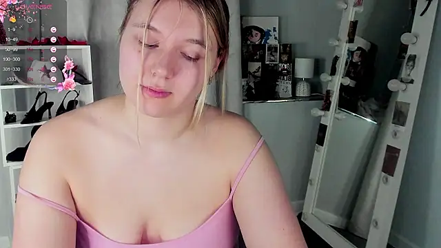 Rebecca Kelly online show from March 3, 7:36 am