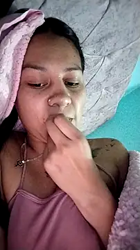 Snapshot of Tiphanydirty3 chatting on September 25, 3:49 am Tiphanydirty3 online show from September 25, 3:49 am