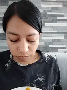 Tiphanydirty3 online show from June 4, 7:29 pm