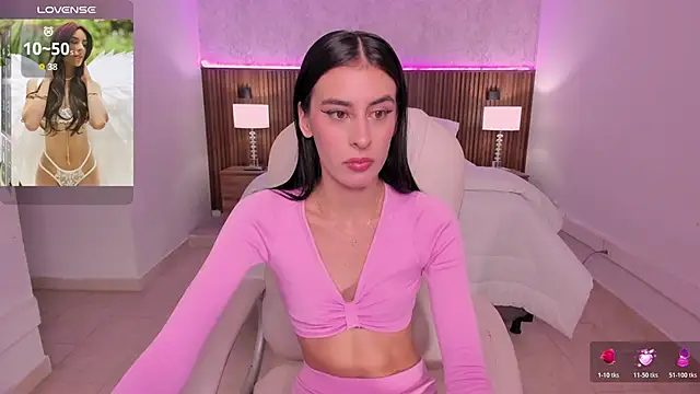 karlaa james online show from May 1, 11:02 am