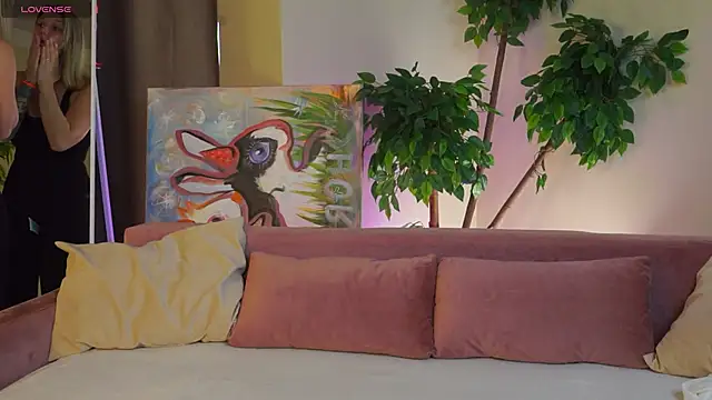 JessRosen online show from February 20, 4:11 am