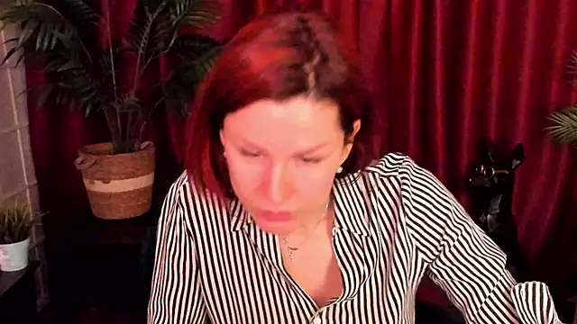 April o Nill online show from May 4, 5:39 pm