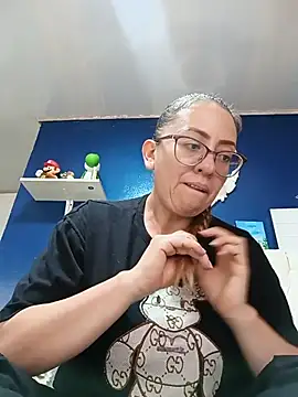 miss hanna07 online show from June 4, 6:01 pm