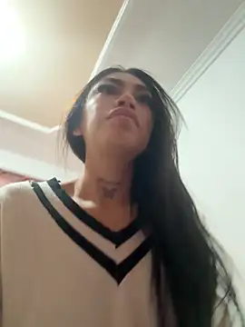 Effy Bonny online show from October 31, 9:35 am