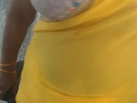 cute-priy online show from July 4, 5:36 am