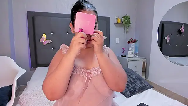 emma lye online show from July 28, 7:50 pm