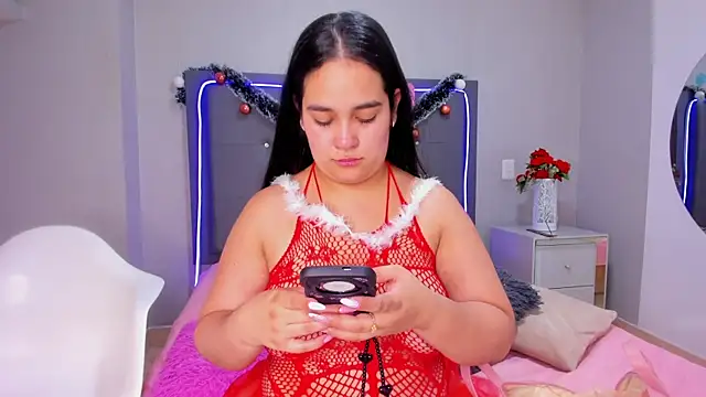 emma lye online show from December 1, 9:17 pm