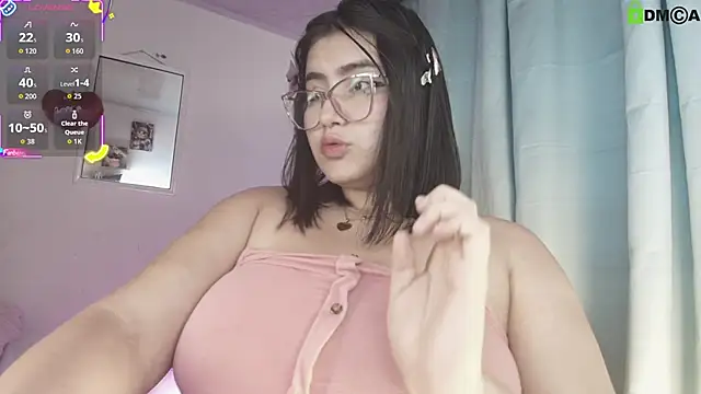 Snapshot of juli_juliana chatting on October 19, 8:22 pm juli juliana online show from October 19, 8:22 pm