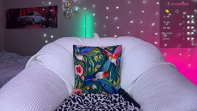 Tanya Acid online show from July 27, 6:21 am
