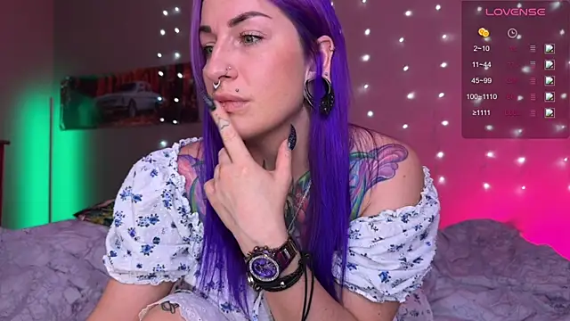 Tanya Acid online show from August 1, 3:25 pm