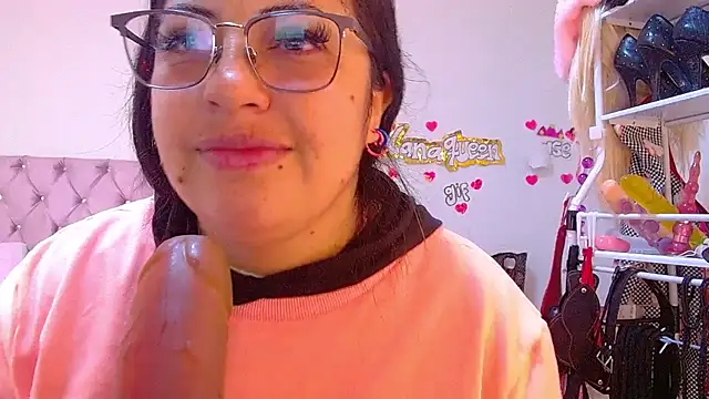 lanaqueen699 online show from June 24, 12:37 pm