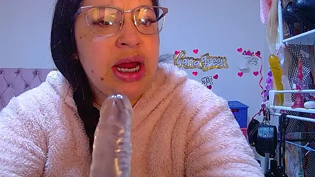 lanaqueen699 online show from July 14, 12:21 pm