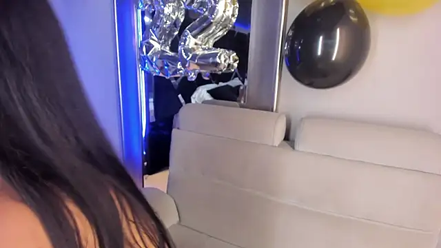 Larabrooks online show from July 2, 7:53 pm