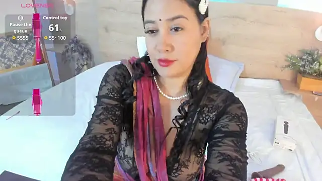Katrina baurii online show from August 6, 2:13 pm