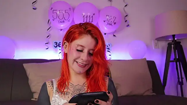 Daarlene online show from February 7, 2:37 am