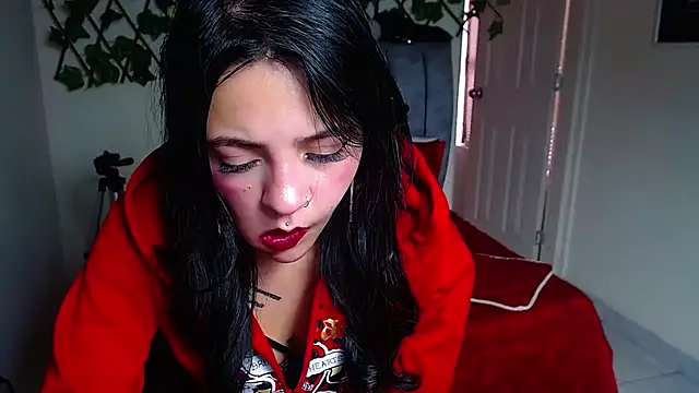 Violettasquirt online show from June 4, 5:50 pm