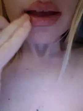 Linda 999 online show from March 17, 1:42 am