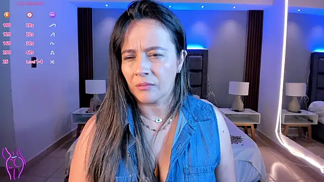 Susann Ross online show from November 7, 11:05 am