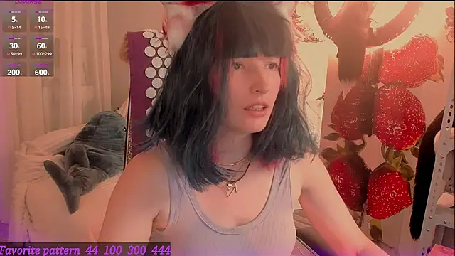 Toxic Ellies online show from June 11, 8:00 am
