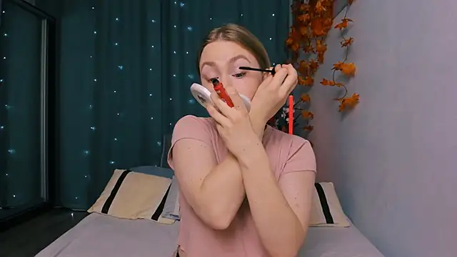 InsatiableFoxX online show from November 10, 5:41 pm