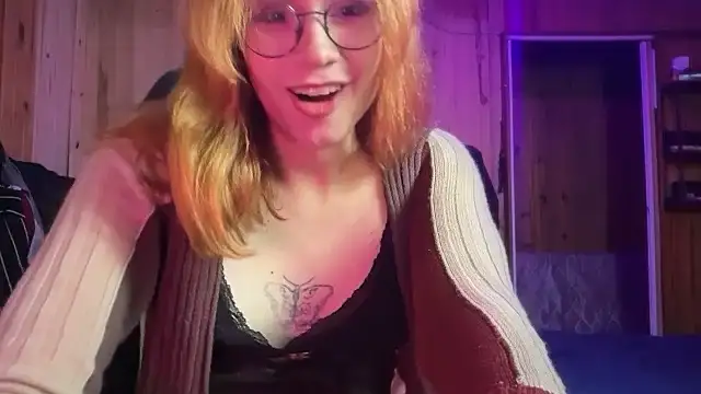 Emilly Black online show from April 19, 8:44 pm