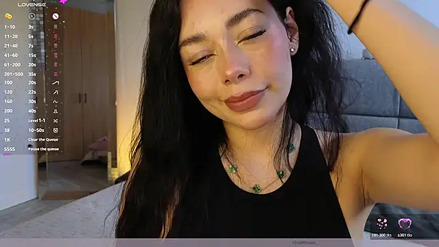 Soffimoon  online show from February 9, 8:33 pm