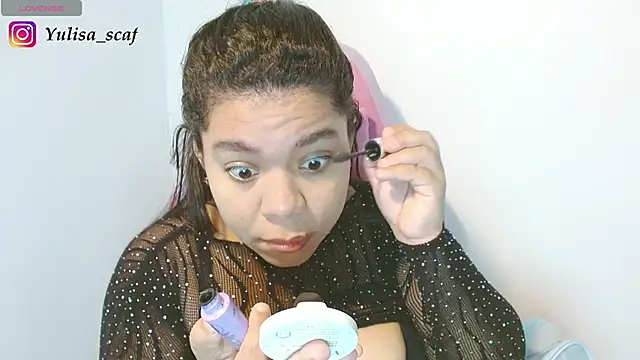yulissa18 online show from May 5, 12:24 am
