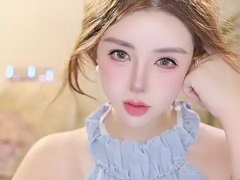 Qiaoqiao  online show from July 6, 4:09 pm